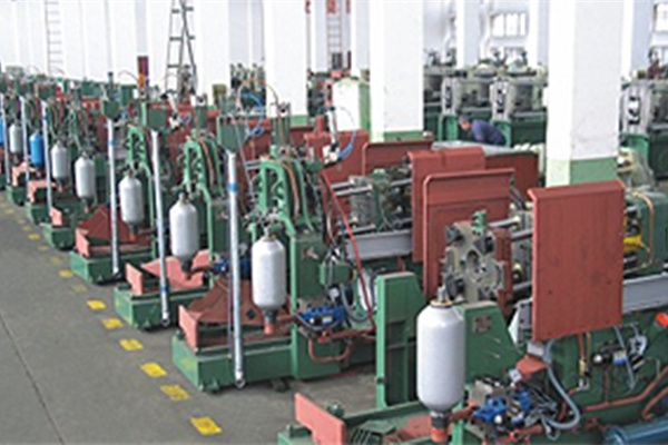 冷室壓鑄機的內(nèi)部結(jié)構(gòu)、工作原理及操作規(guī)程